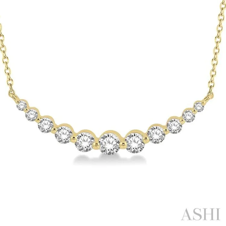 3/4 ctw Diamond Smile Necklace in 14K Yellow Gold