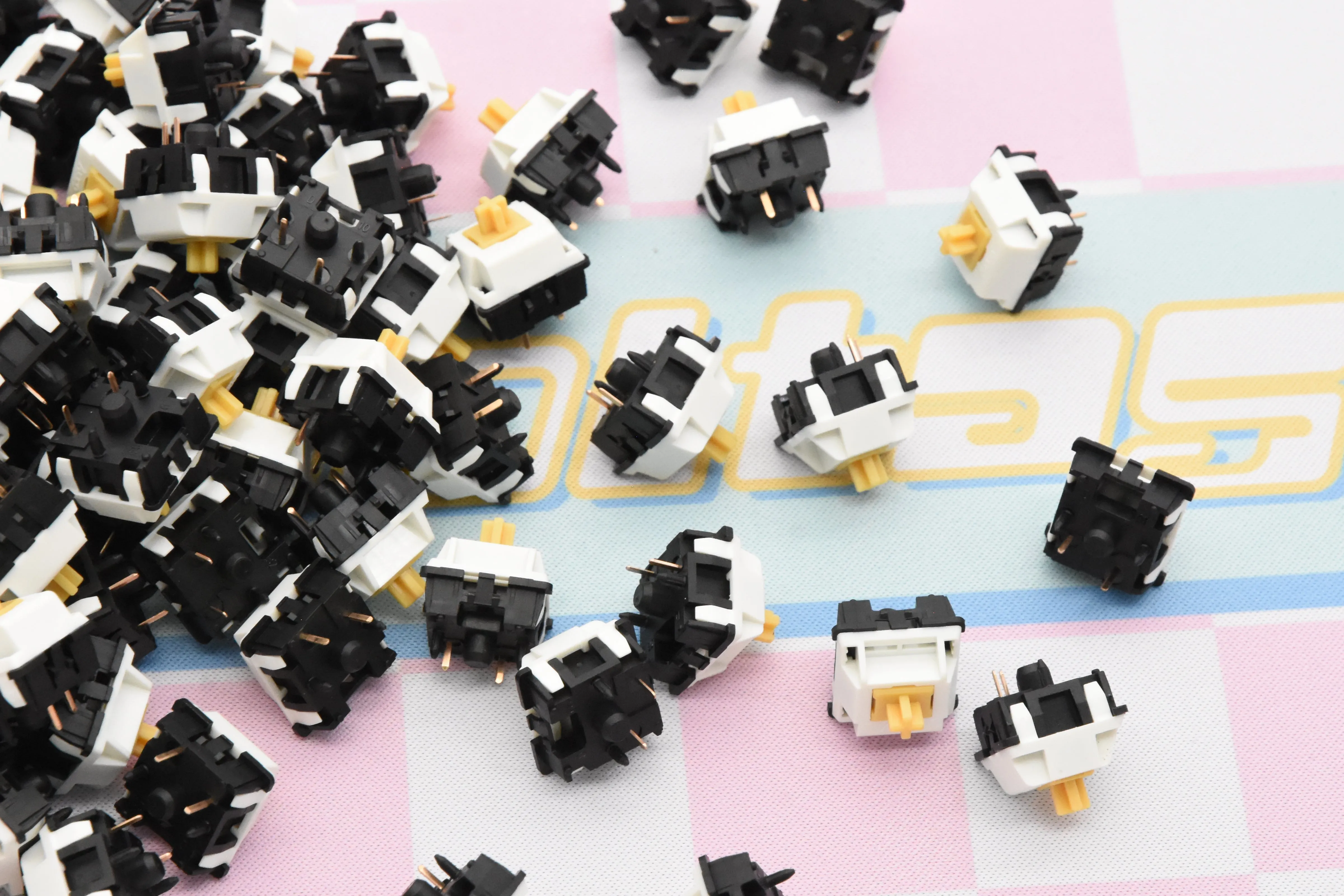 AKKO PENGUIN SILENT TACTILE  SWITCH 10(PCS)