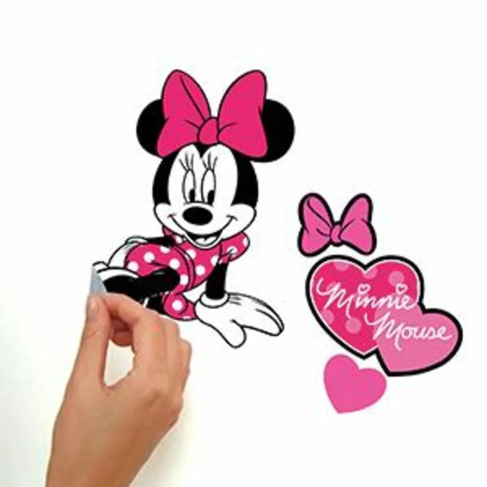 Minnie Loves Pink Wall Decals