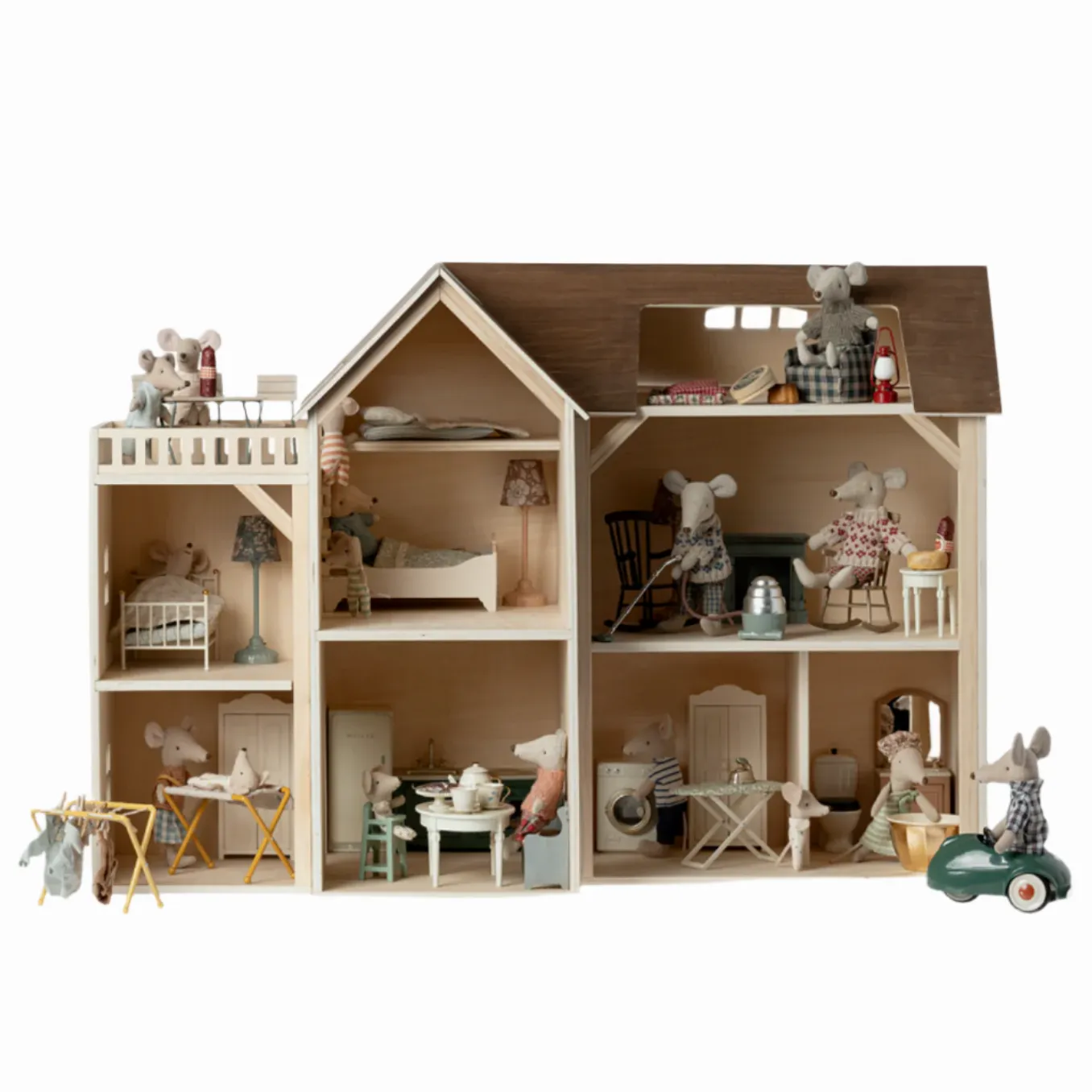 MOUSE HOLE FARMHOUSE DOLLHOISE