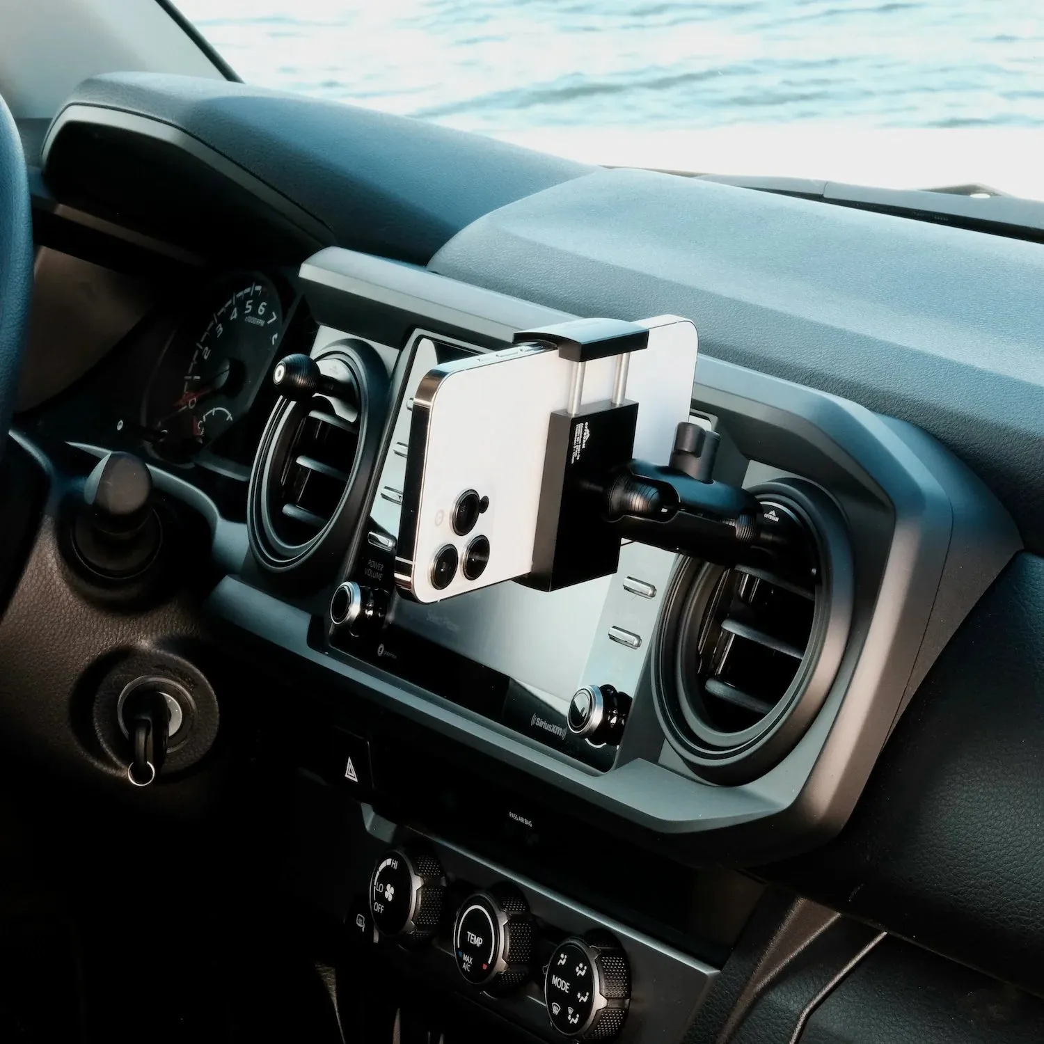 OFFROAM Toyota Tacoma (2016-2023) Phone Mount