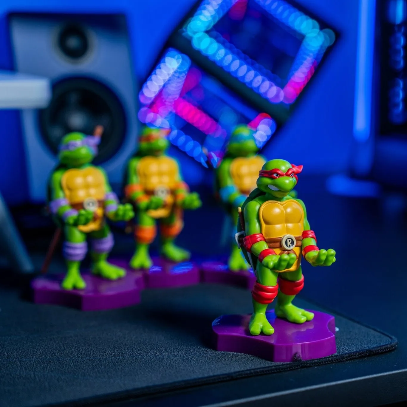 TMNT: Raphael Holdems, Mini Phone Stand and Device Holder