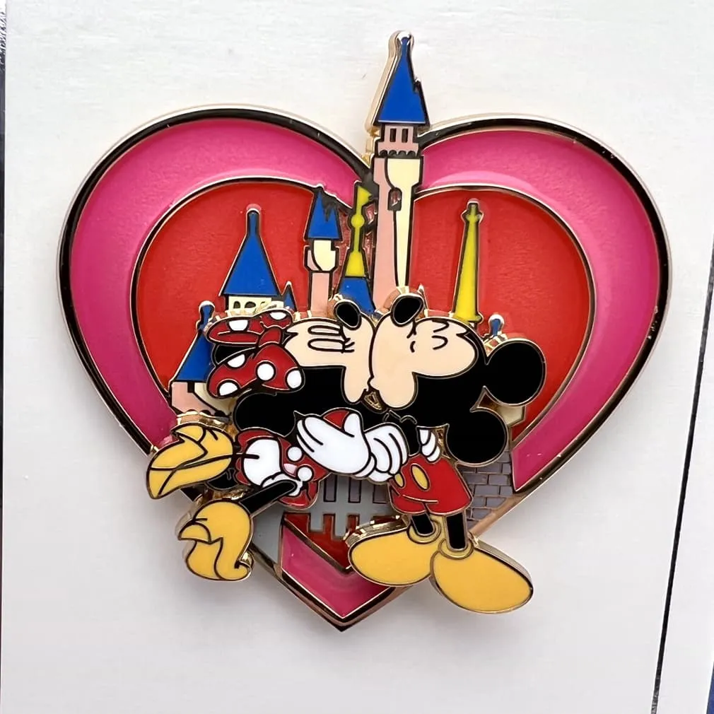 Valentines Day 2022 - Mickey and Minnie Kissing Pin